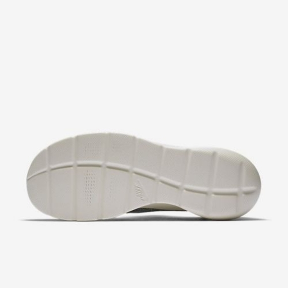 Nike Aptare SE Black/Sail/Cool Grey – Women’s Size 7 – NWOB - HTF - Picture 7 of 9